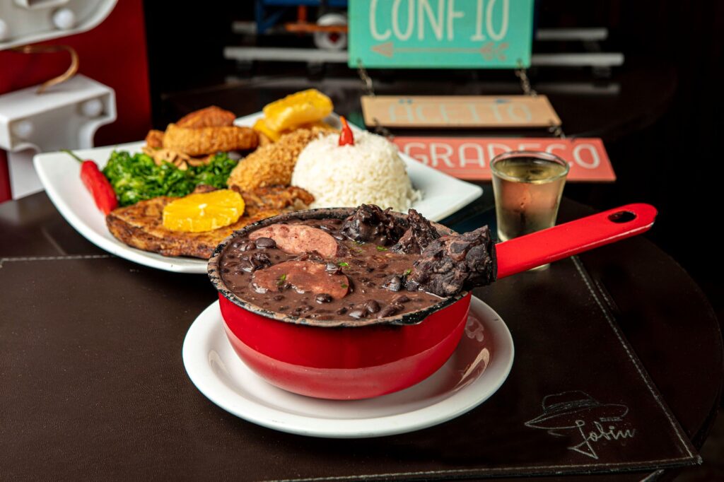 DIA das Mães com sabor de Feijoada Carioca: Bares do Grupo Hungry celebram com cortesia especial para elas