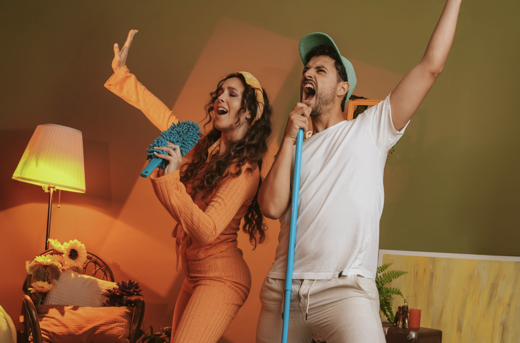 Duo adois lança o novo single “Loiça por Lavar”
