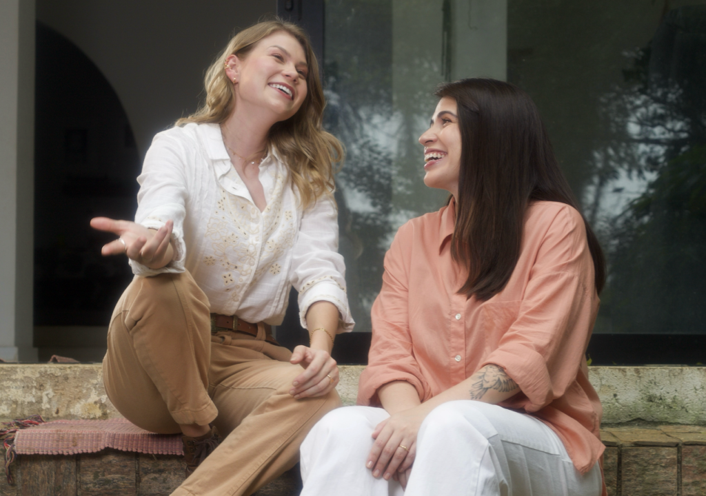 Vicka e Marina Aquino se unem no sensível single “Acordar Com Você”