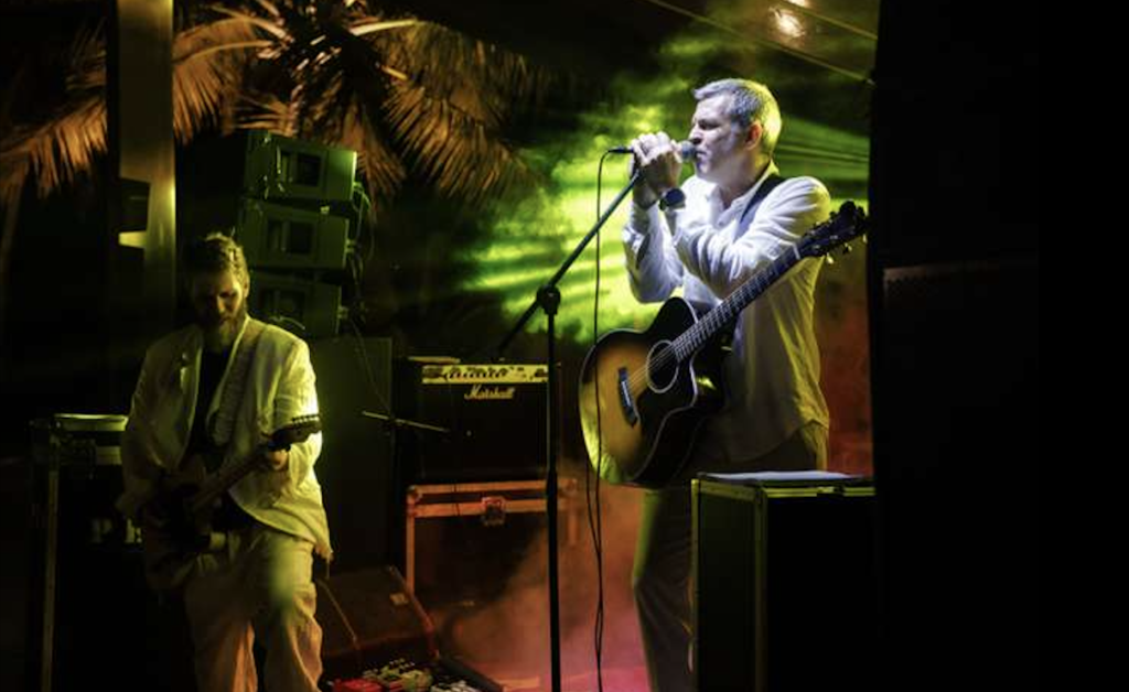 <strong>Com produção de Felipe Vassão, banda placa-mãe debuta primeiro EP intitulado “Fale ao Motorista Somente o Indispensável”</strong>