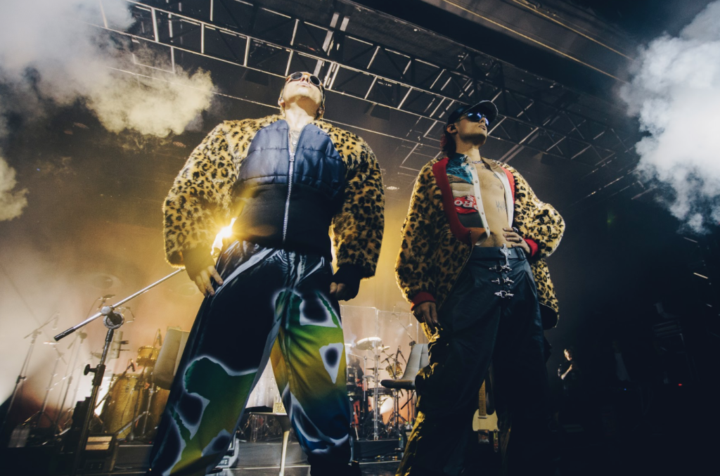CA7RIEL e Paco Amoroso encantam público em São Paulo e se preparam para show no Rio de Janeiro