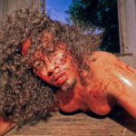 <strong>Cayo Real ressignifica a dor no resiliente e forte single “Com a Lírica”</strong>
