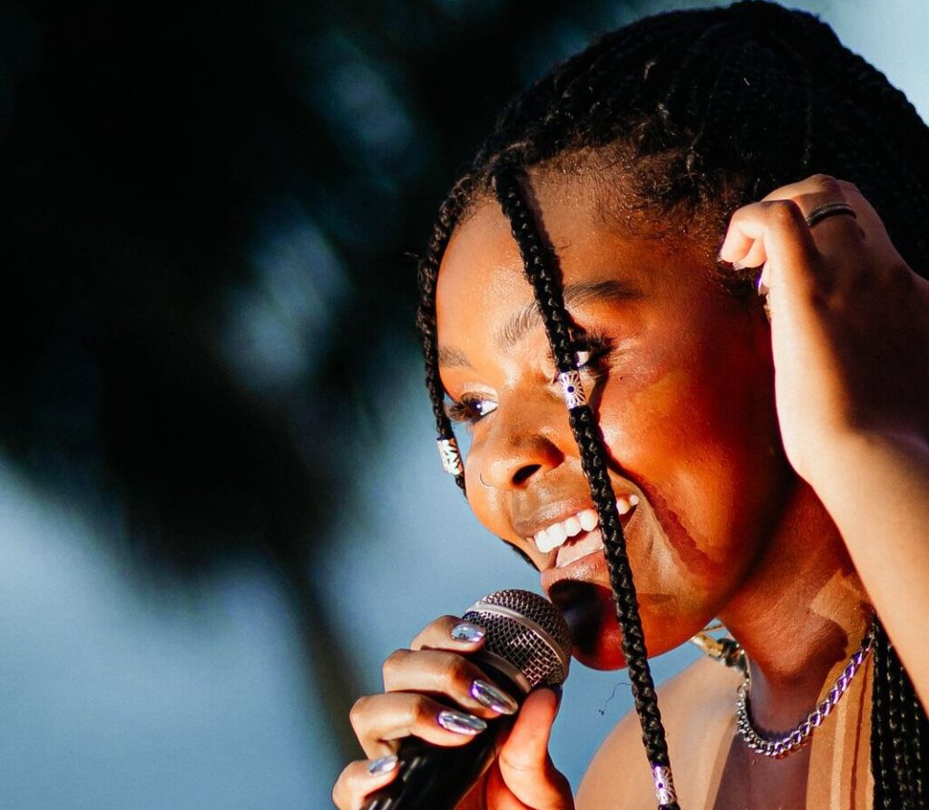 Andressa Hayalla lança seu novo projeto “In Floripa” no dia 23 de outubro