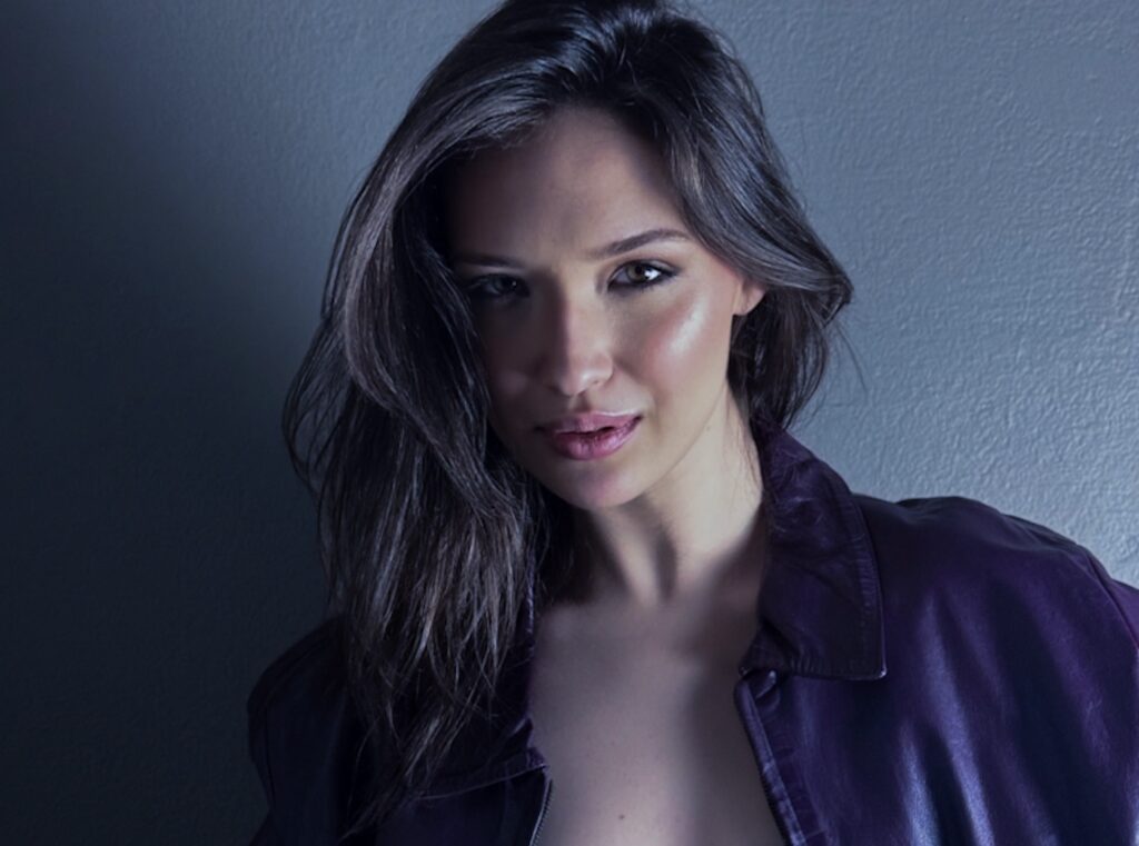 <strong>Luísa Locher comemora indicação de “Melhor Maquiagem” pela série “Corra Nina!” no Rio Webfest</strong>