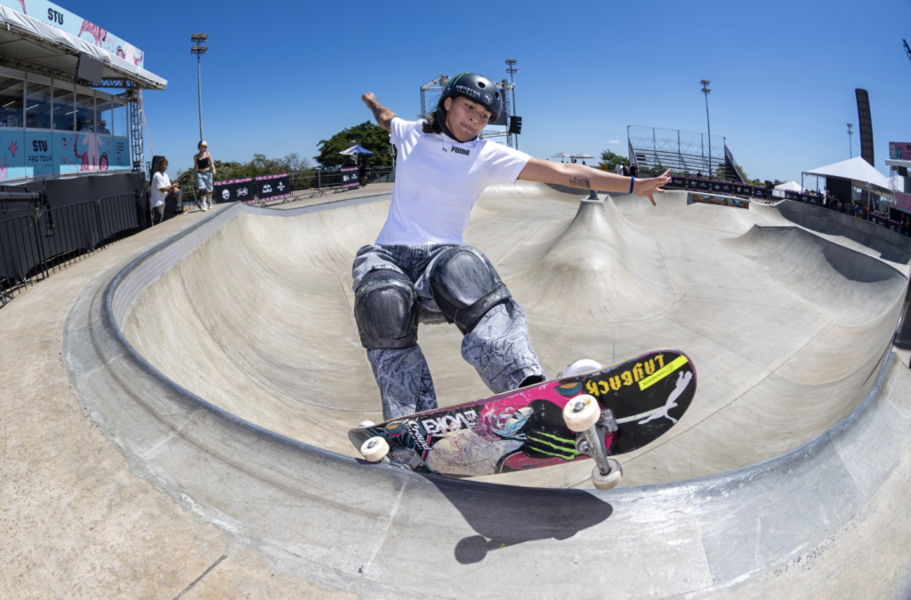 Stefanie convidando MV Bill e Nega Gizza, Papatinho e muitos outros no Pro Tour STU Rio 2025