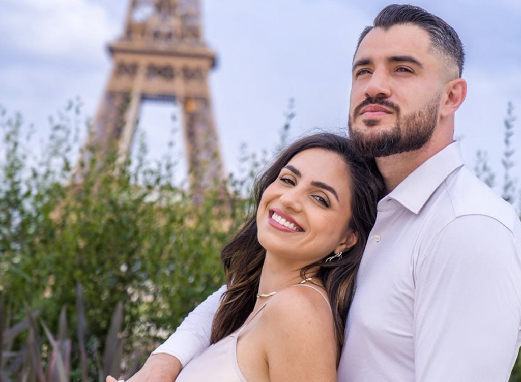 Aula ao vivo com Djônatan Leão e Carolina Pitthan Leão vai mostrar como brasileiros podem conquistar renda em moeda internacional