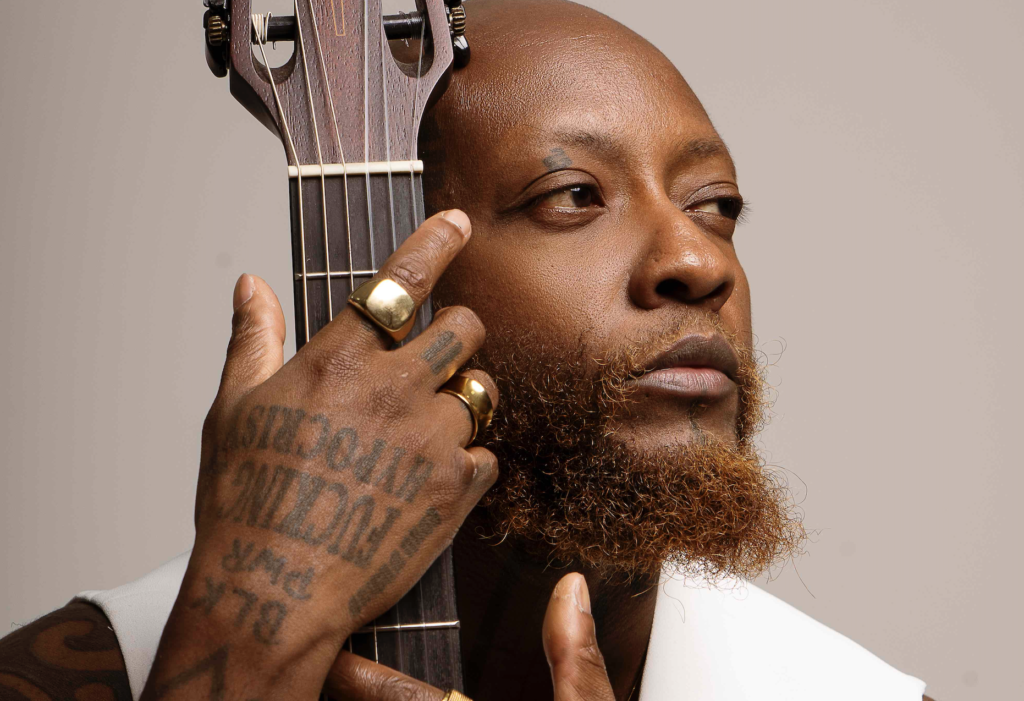 Zion Malik lança “EGO”: um disco de cura e renascimento