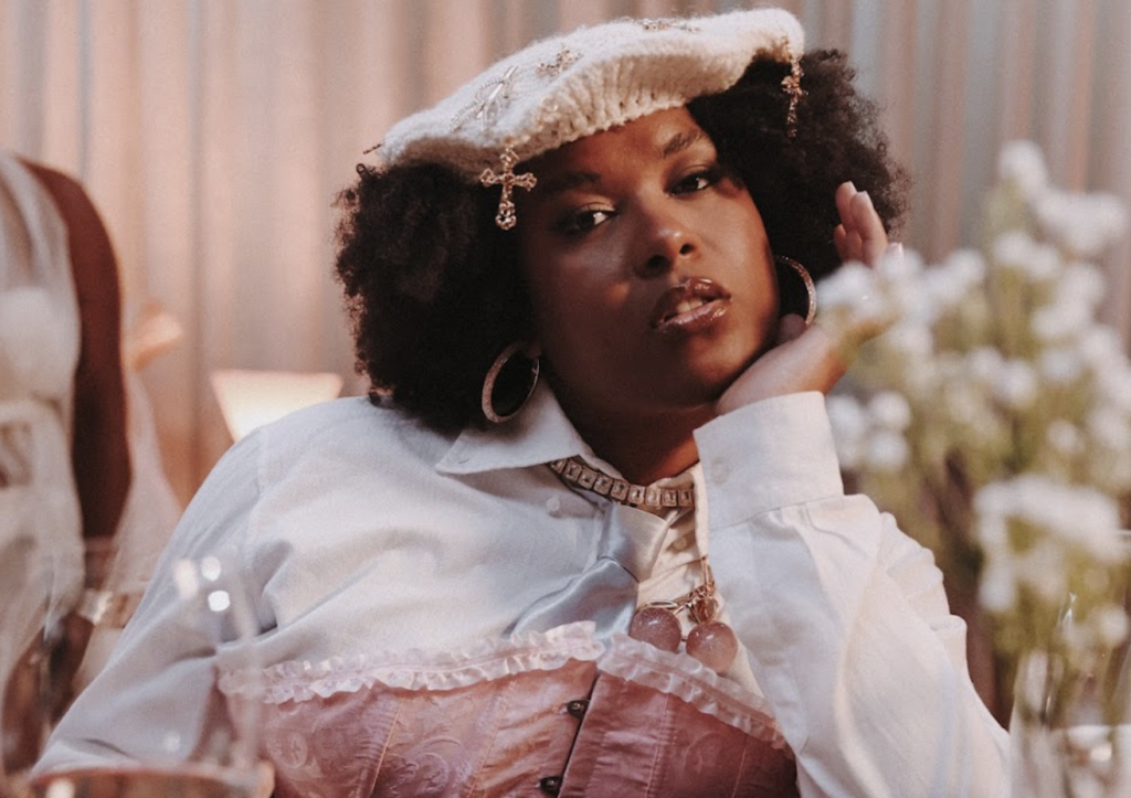 MC Luanna traz sonoridade boombap no novo single “Esconde Sua Namorada”