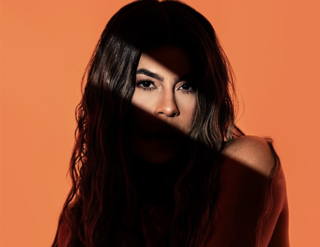 Mariana Mesquita transforma o desejo em paisagem sonora em “Corpo Devaneio” 