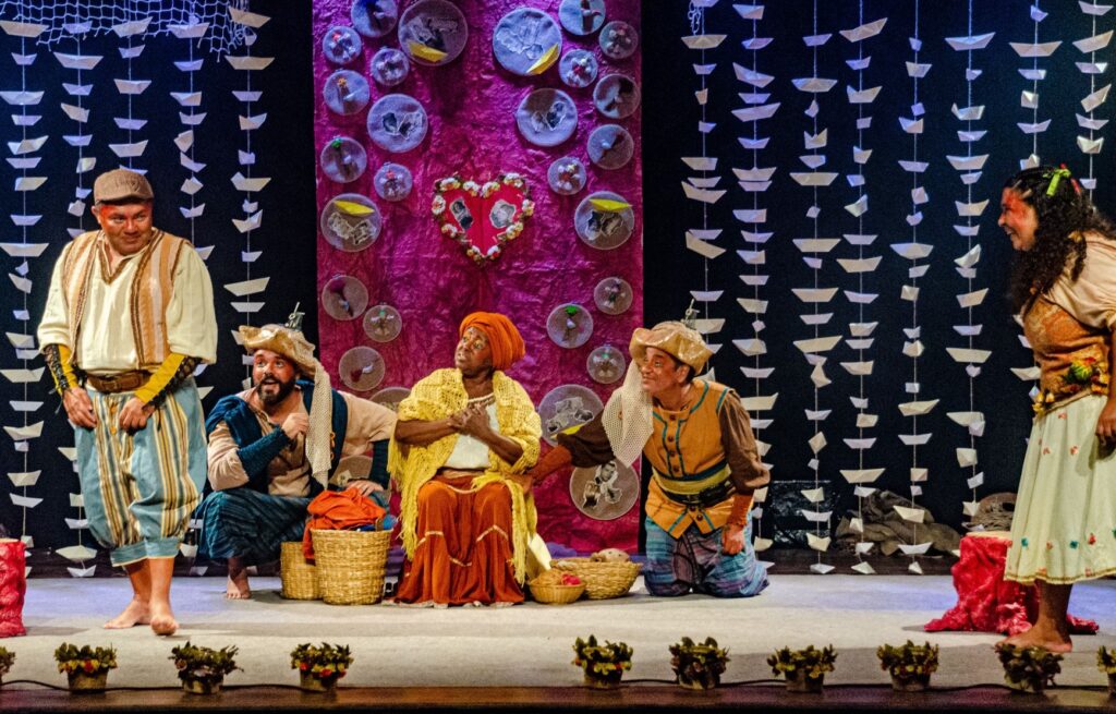 <strong>28 anos de arte na Baixada: Cia de Arte Popular apresenta “O Brincado Romance de Flora e Valentin”</strong>