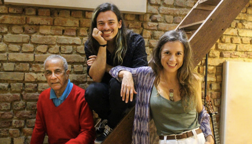 Do alto dos seus 86 anos, Zé Carlos Medeiros lança single com participações de peso e parceria em família