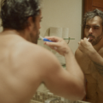 <strong>gusTTanu transforma inquietação em arte no introspectivo clipe de “Novo Dia” </strong>