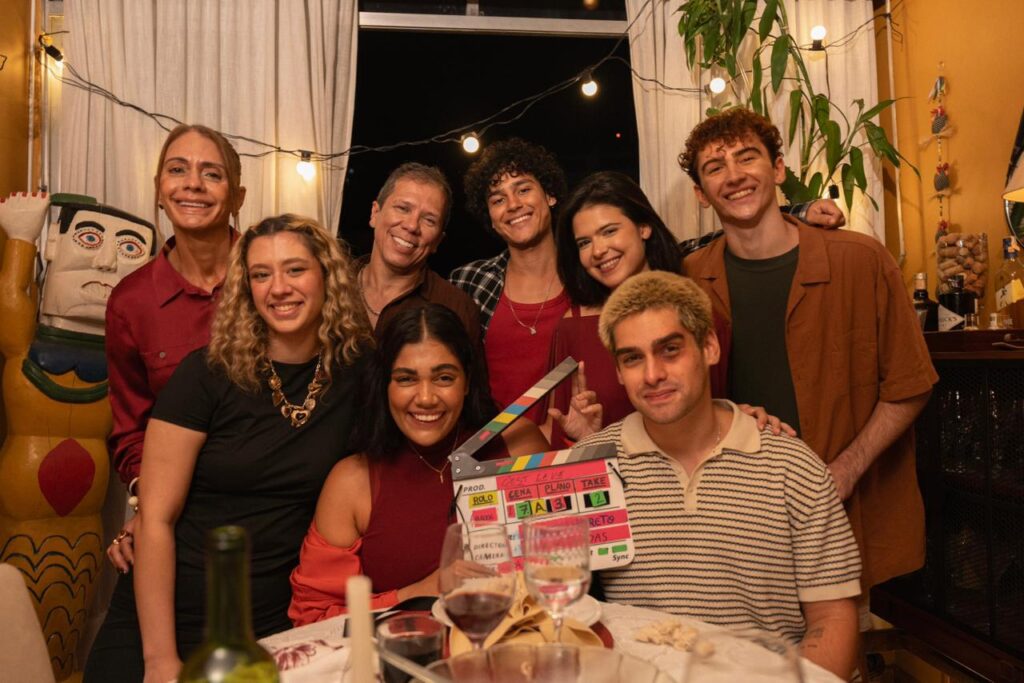 <strong>“C’est la vie”: curta estrelado por Gabi Lemos e Ricardo Rodriguez mergulha nas dores silenciosas do fim de um amor</strong>