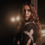 “Seda de Casulo”: conheça o novo e tão aguardado álbum da cantora e compositora Dora Sanches