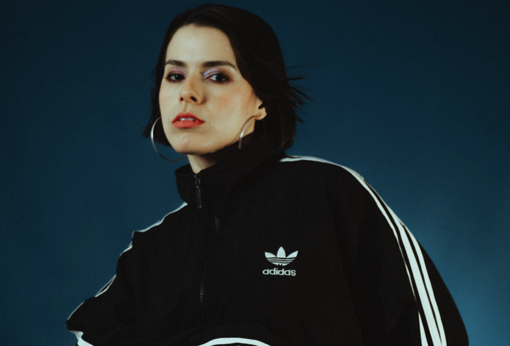 <strong>LOUISE apresenta “Notívaga”, EP de estreia sobre desejo, liberdade e reencontro</strong>
