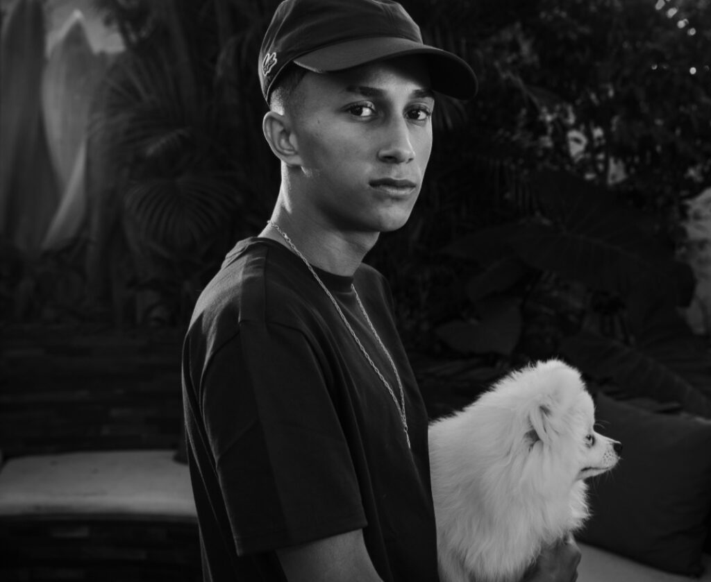 MC Iguinho CT apresenta “Mãe de Pet”, novo single que reúne grandes nomes do funk