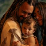 <strong>Gabriel Elias homenageia os filhos em projeto gravado dentro da própria casa</strong>