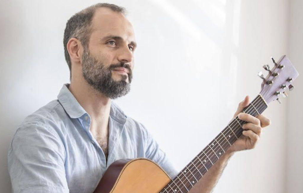 <strong>Gu Andersen consolida trajetória solo com álbum de estreia e show especial em São Paulo</strong>
