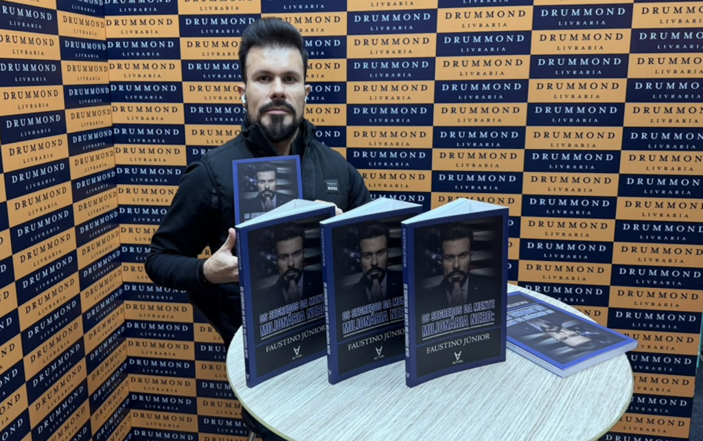 <strong>Faustino da Rosa Júnior lança na Bienal obra best-seller nos USA</strong>