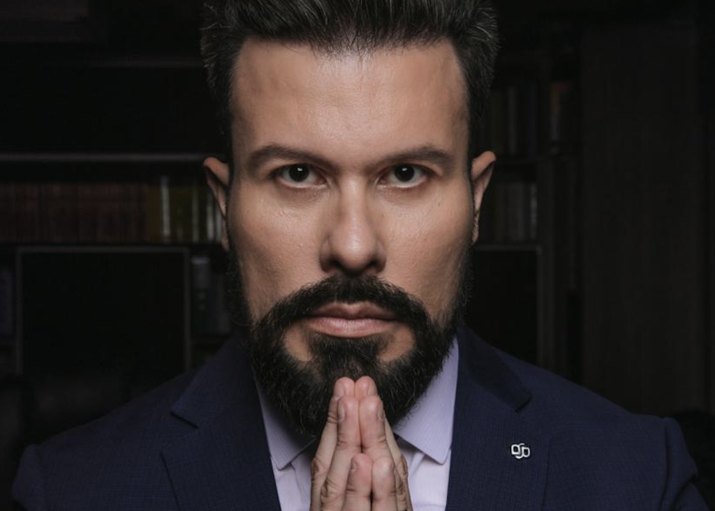 <em>Faustino da Rosa Júnior: uma vida entre livros, salas de aula e negócios</em>