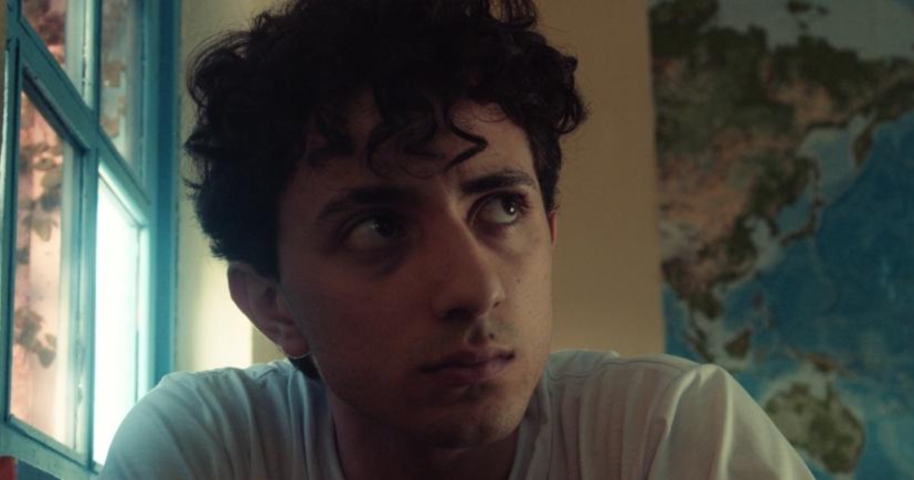 Drama sobre bullying protagonizado por Lucas Tors chega ao Prime Video e plataformas digitais
